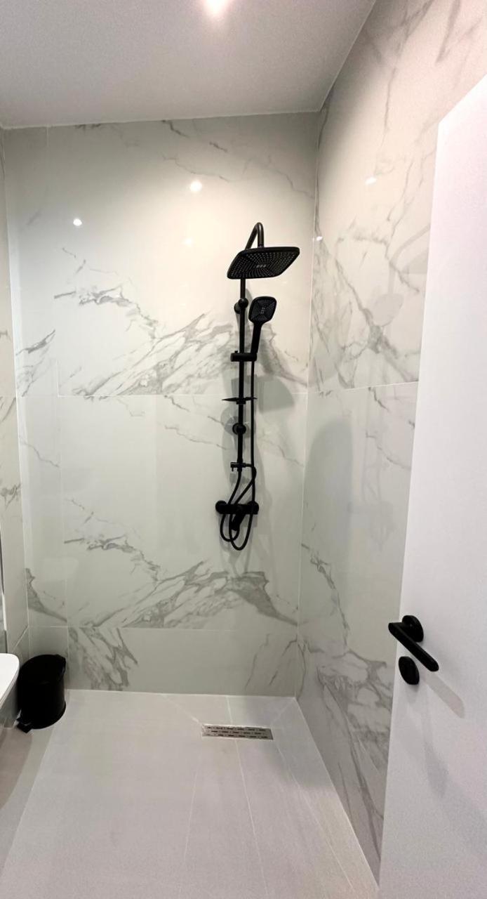 Deluis Apartamento Gramsh